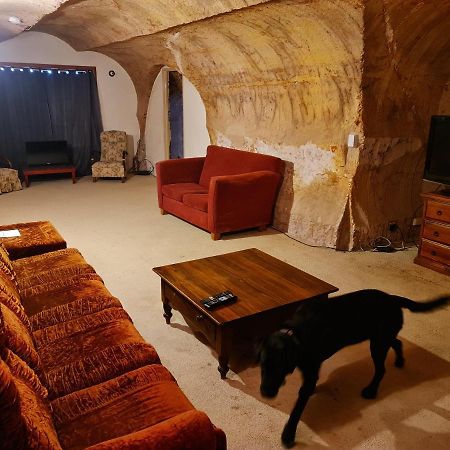 Underwood Court Fresh Dugout- Hosted By Coober Pedy Accommodations Экстерьер фото
