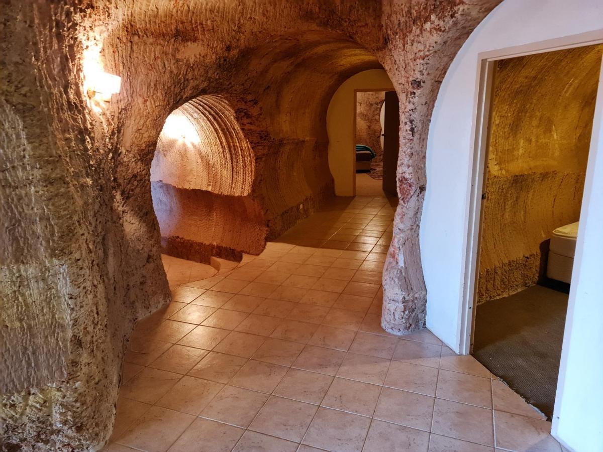Underwood Court Fresh Dugout- Hosted By Coober Pedy Accommodations Экстерьер фото