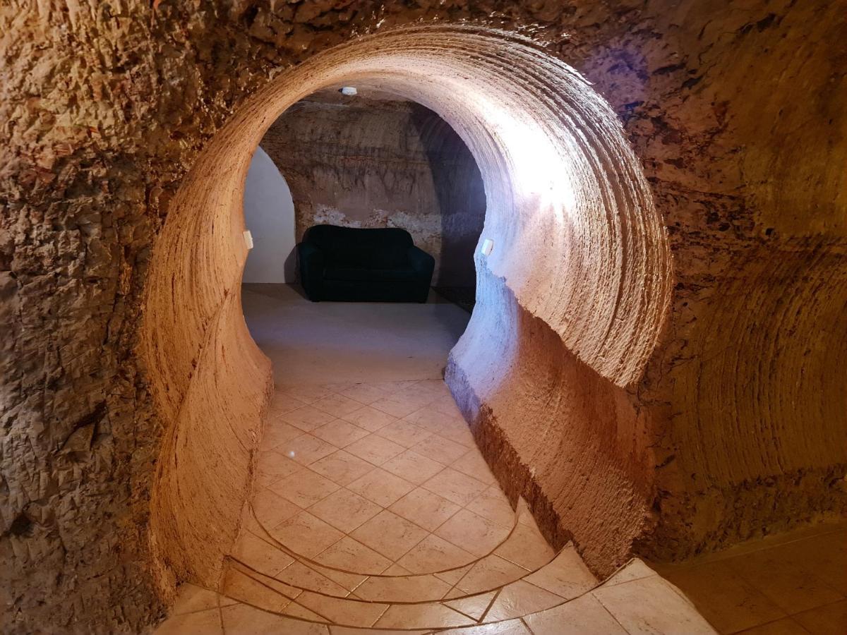 Underwood Court Fresh Dugout- Hosted By Coober Pedy Accommodations Экстерьер фото