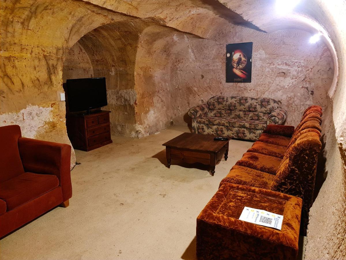 Underwood Court Fresh Dugout- Hosted By Coober Pedy Accommodations Экстерьер фото